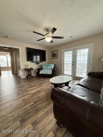 827 Lakeview Cir, Clarkson, KY 42726