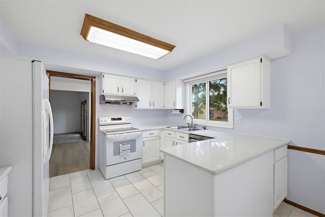 24762 White Plains Drive, Novi, MI 48374