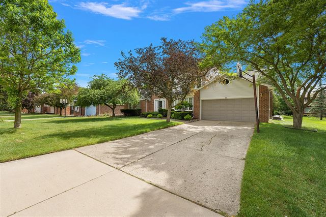 24762 White Plains Drive, Novi, MI 48374