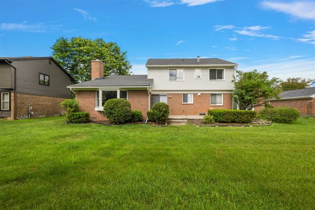 24762 White Plains Drive, Novi, MI 48374