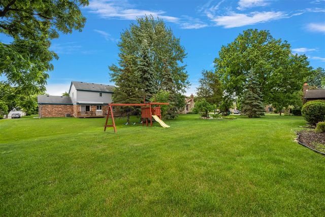 24762 White Plains Drive, Novi, MI 48374