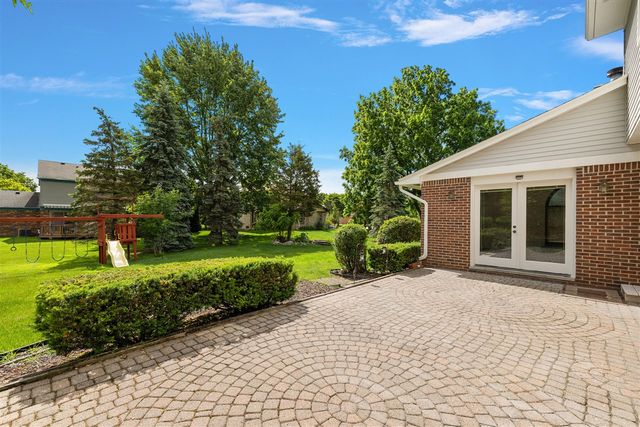 24762 White Plains Drive, Novi, MI 48374
