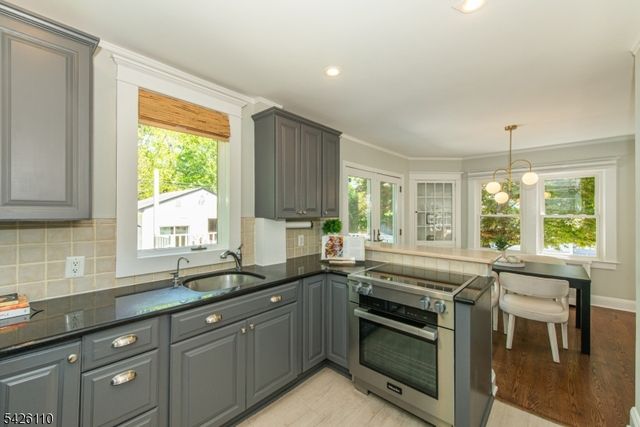 19 Carolin Rd, Montclair Twp., NJ 07043
