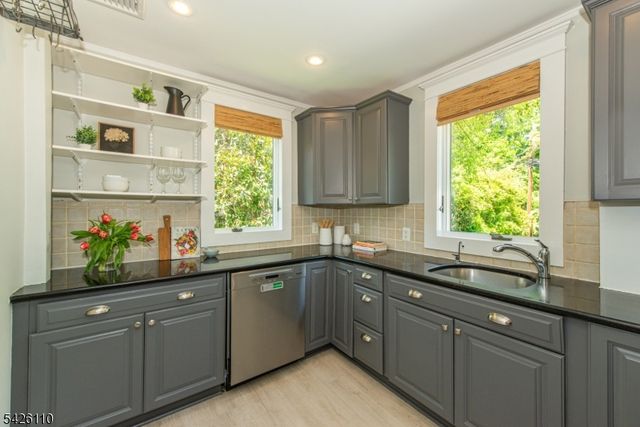 19 Carolin Rd, Montclair Twp., NJ 07043