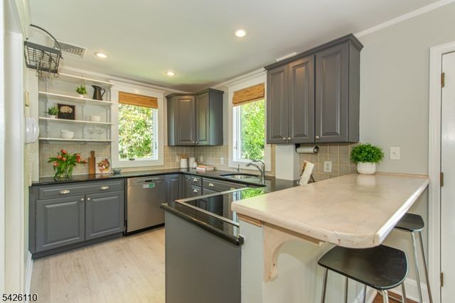 19 Carolin Rd, Montclair Twp., NJ 07043