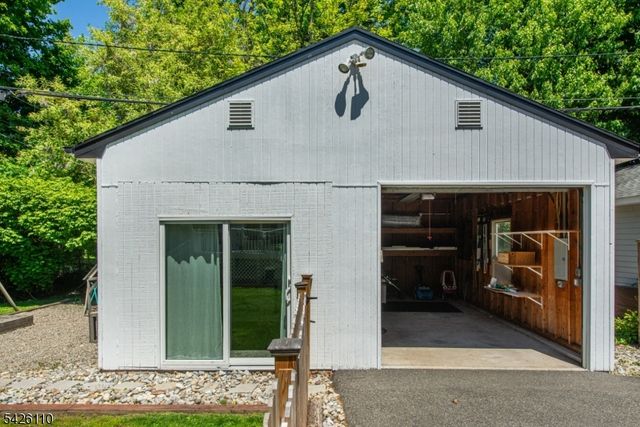 19 Carolin Rd, Montclair Twp., NJ 07043