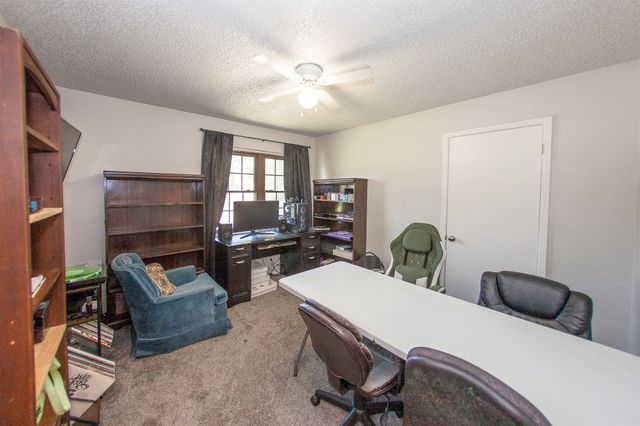620 Rosewood Circle, Claremore, OK 74017