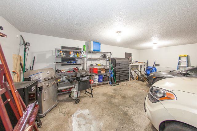 620 Rosewood Circle, Claremore, OK 74017