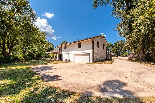 620 Rosewood Circle, Claremore, OK 74017