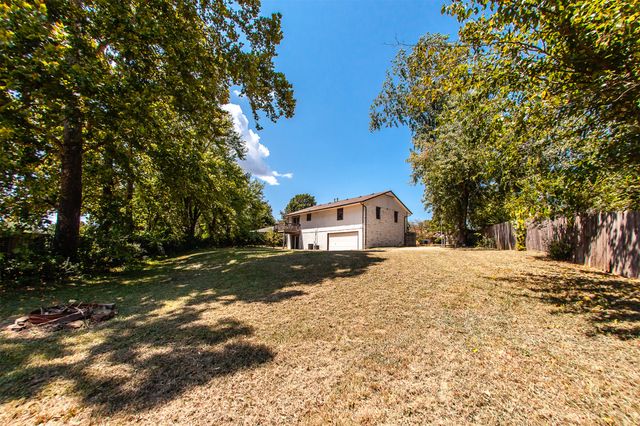 620 Rosewood Circle, Claremore, OK 74017