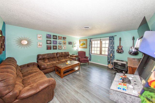 620 Rosewood Circle, Claremore, OK 74017