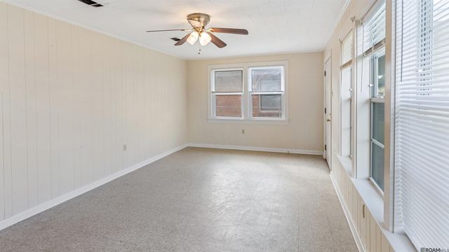 631 Michigan Ave, Port Allen, LA 70767