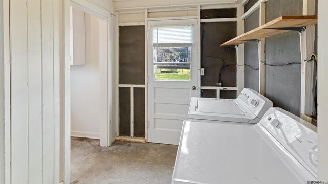 631 Michigan Ave, Port Allen, LA 70767