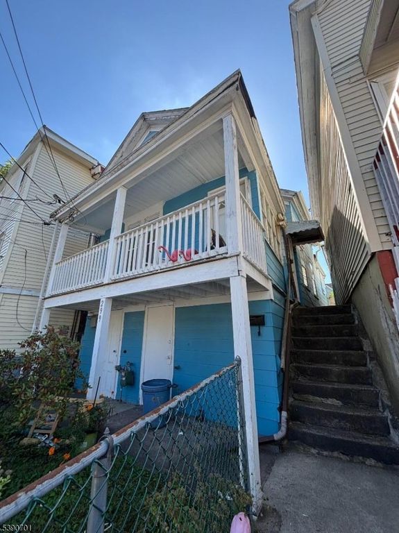 299 W Broadway, Paterson City, NJ 07522