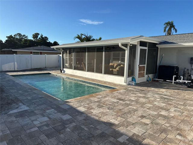 6841 ROXBURY DRIVE, Sarasota, FL 34231