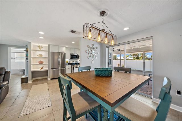 6841 ROXBURY DRIVE, Sarasota, FL 34231