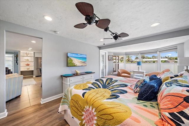 6841 ROXBURY DRIVE, Sarasota, FL 34231