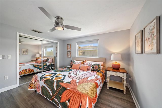 6841 ROXBURY DRIVE, Sarasota, FL 34231