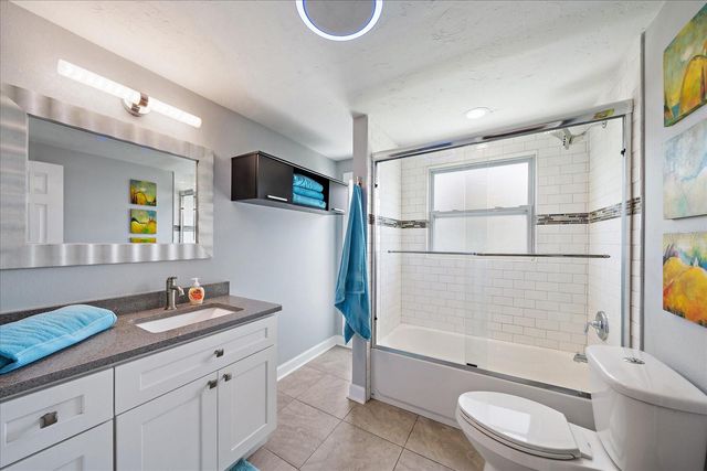 6841 ROXBURY DRIVE, Sarasota, FL 34231