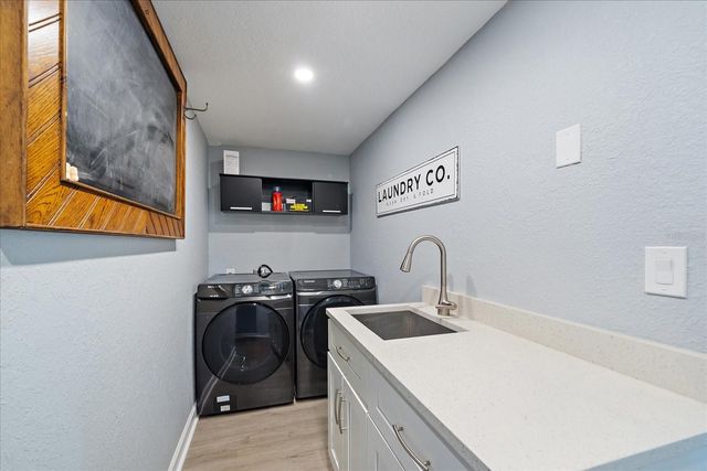 6841 ROXBURY DRIVE, Sarasota, FL 34231