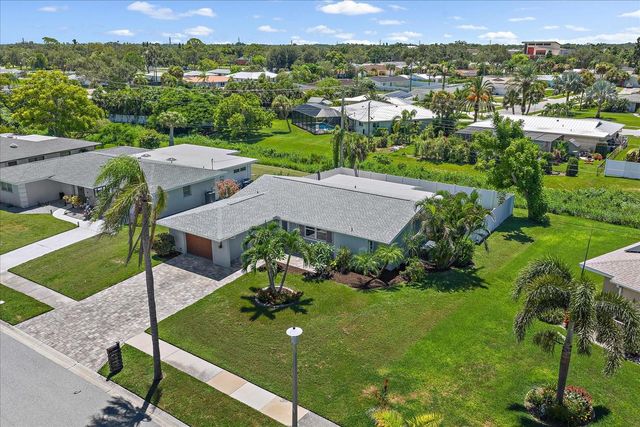 6841 ROXBURY DRIVE, Sarasota, FL 34231