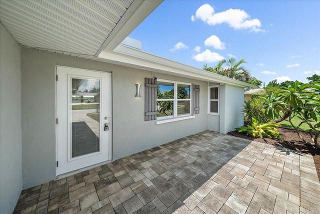 6841 ROXBURY DRIVE, Sarasota, FL 34231