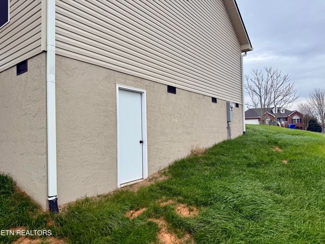 111 Smoky View Lane, Madisonville, TN 37354