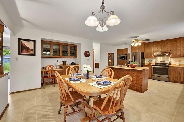 3827 W Minnesota AVENUE, Franklin, WI 53132