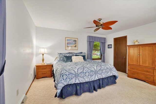 3827 W Minnesota AVENUE, Franklin, WI 53132
