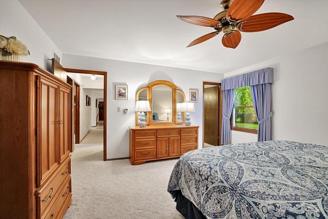 3827 W Minnesota AVENUE, Franklin, WI 53132
