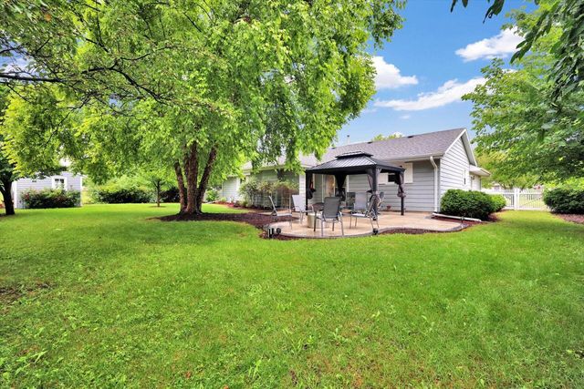 3827 W Minnesota AVENUE, Franklin, WI 53132