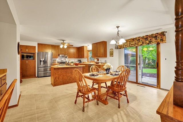 3827 W Minnesota AVENUE, Franklin, WI 53132