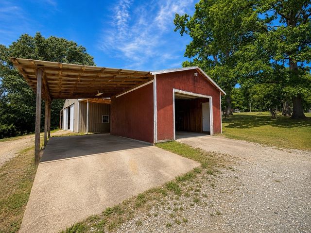 1126 Cedar Creek Rd, Vanleer, TN 37181