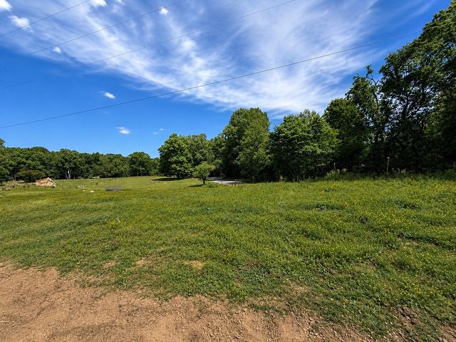 1126 Cedar Creek Rd, Vanleer, TN 37181