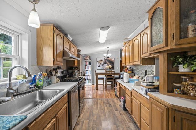 1126 Cedar Creek Rd, Vanleer, TN 37181