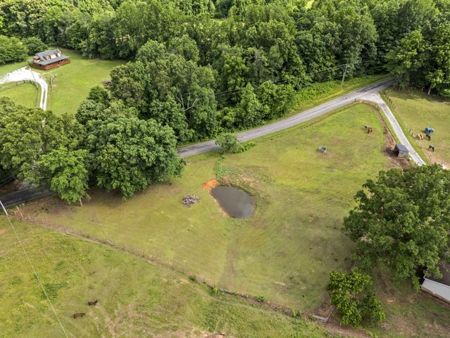 1126 Cedar Creek Rd, Vanleer, TN 37181