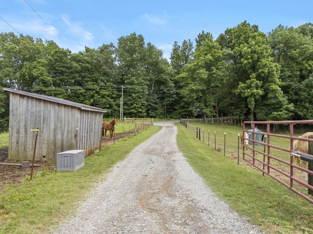 1126 Cedar Creek Rd, Vanleer, TN 37181