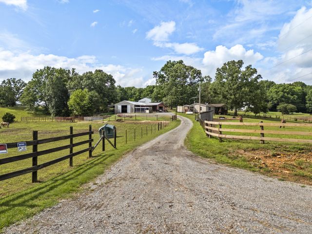 1126 Cedar Creek Rd, Vanleer, TN 37181