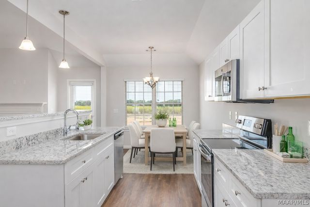2448 landing Loop, Deatsville, AL 36022