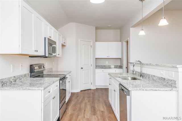 2448 landing Loop, Deatsville, AL 36022