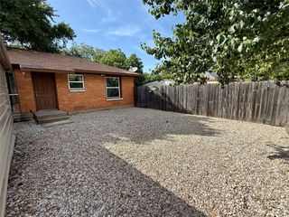 1400 Justin LN B, Austin, TX 78757