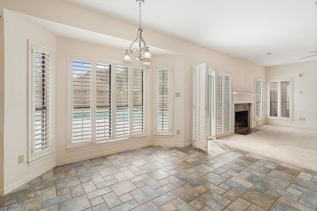 124 Lake Point Drive, League City, TX 77573