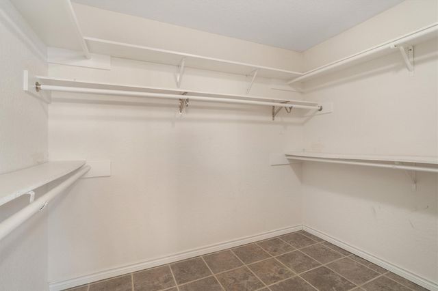 124 Lake Point Drive, League City, TX 77573