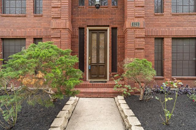 124 Lake Point Drive, League City, TX 77573