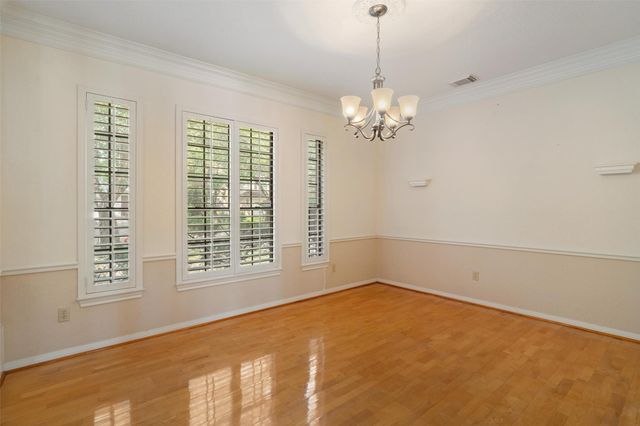 124 Lake Point Drive, League City, TX 77573