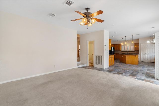 124 Lake Point Drive, League City, TX 77573