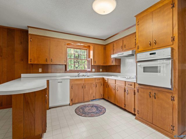 319 Westchester Avenue SW, Huntsville, AL 35801