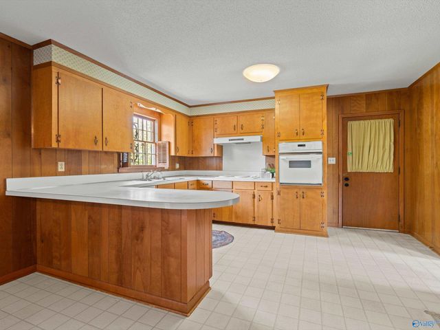 319 Westchester Avenue SW, Huntsville, AL 35801