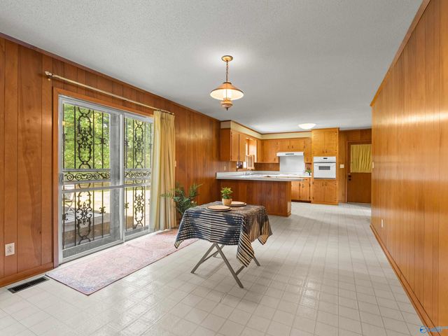 319 Westchester Avenue SW, Huntsville, AL 35801