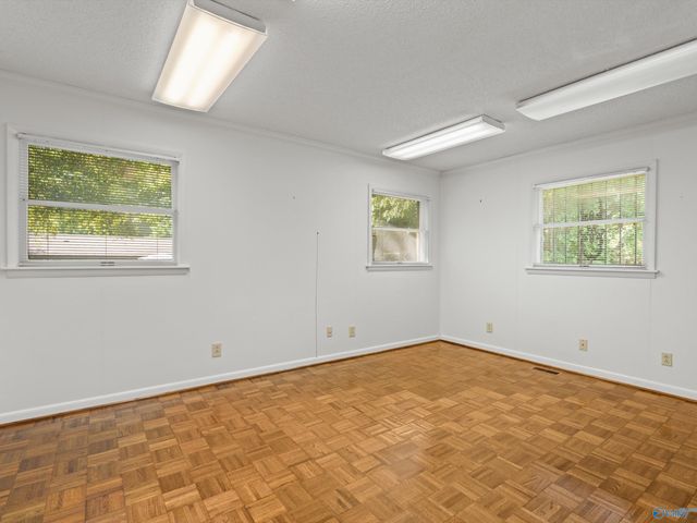 319 Westchester Avenue SW, Huntsville, AL 35801